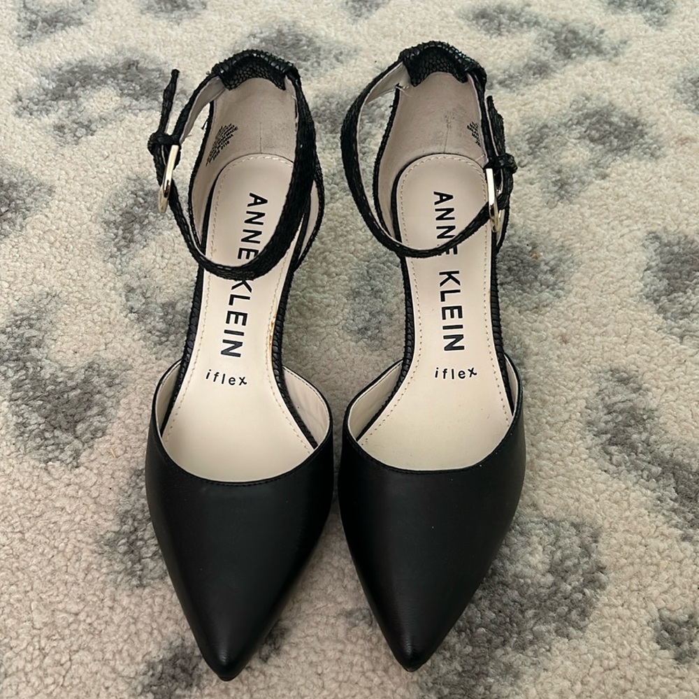 Anne Klein iflex heels size 6.5: Like new